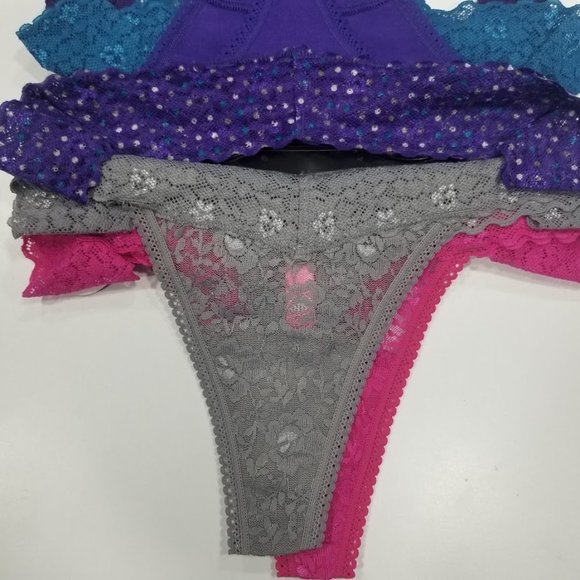 Betsey Johnson Cotton & Lace Thong Set Underwear 5 Pack - Picture 4 of 12